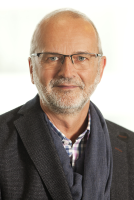  Prof. Dr.-Ing. Michael BRÜNIG